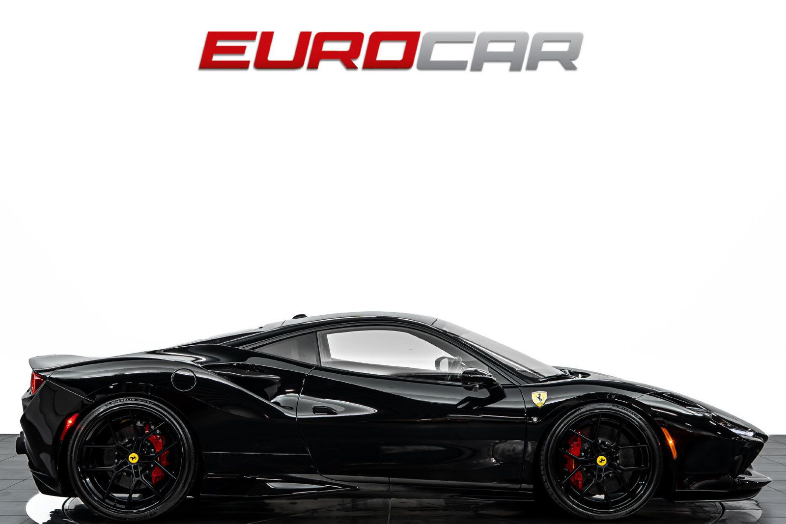 Used 2021 Ferrari F8 Tributo RWD image 6