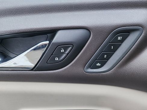 Used 2018 GMC Acadia Denali w/ Technology Package image 26