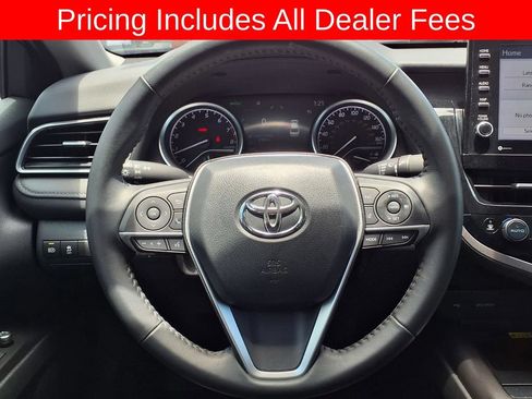 Used 2024 Toyota Camry XLE FWD image 29