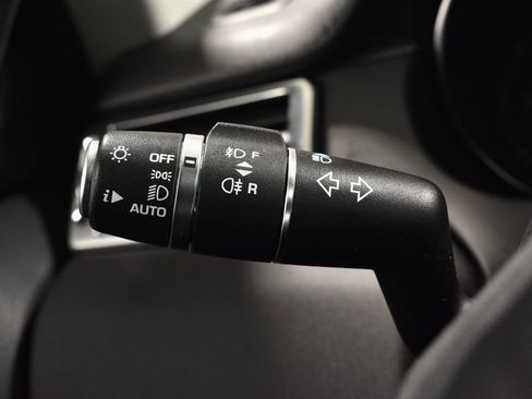 Used 2019 Land Rover Discovery Sport HSE image 16