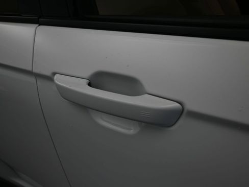 Used 2023 Jeep Grand Cherokee Limited image 46