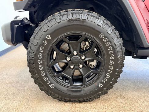 Used 2022 Jeep Gladiator Sport AWD/4WD image 24