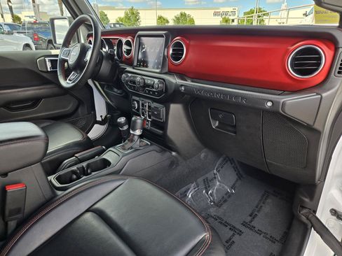 Used 2023 Jeep Wrangler Unlimited Rubicon w/ Safety Group AWD/4WD image 32
