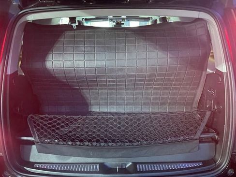 Used 2018 Cadillac Escalade Luxury image 36