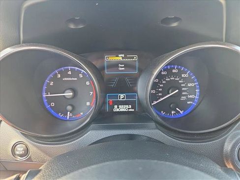 Used 2019 Subaru Outback 2.5i Limited AWD/4WD image 11