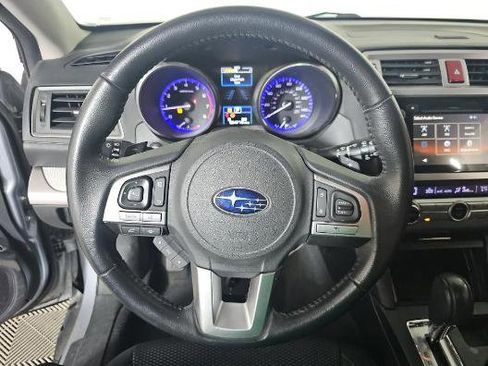 Used 2015 Subaru Outback 2.5i Premium AWD/4WD image 5
