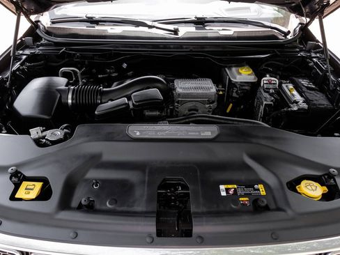 Used 2022 Jeep Wagoneer Series III w/ Premium Group I image 7