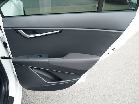 Used 2025 Kia Niro EX Touring FWD image 24