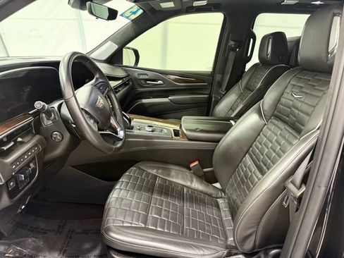 Used 2023 Cadillac Escalade ESV Sport Platinum image 15
