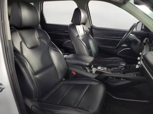 Used 2025 Kia Telluride S FWD image 15