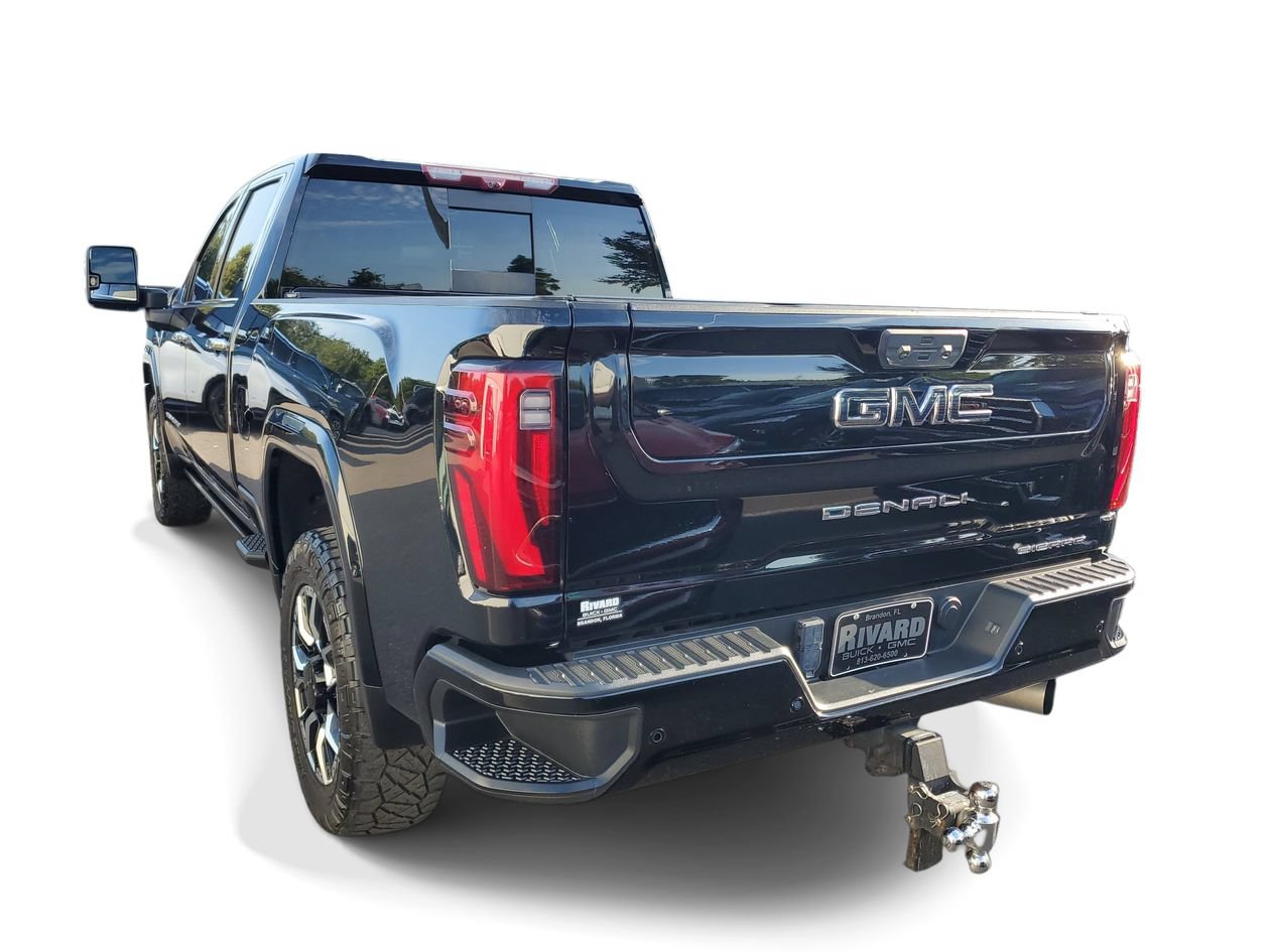 Used 2024 GMC Sierra 3500 Denali Ultimate AWD/4WD image 3
