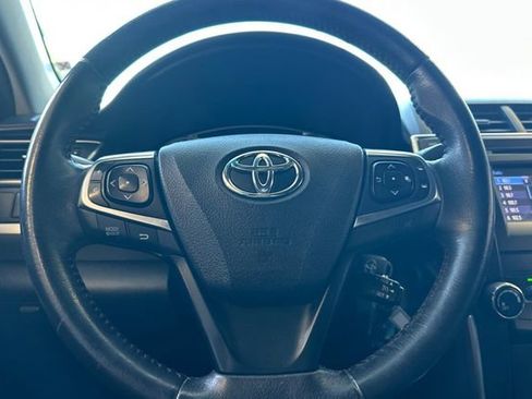 Used 2017 Toyota Camry SE FWD image 24
