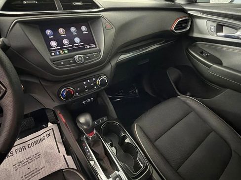 Used 2022 Chevrolet TrailBlazer RS FWD image 23