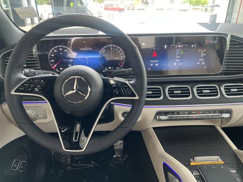 Certified 2025 Mercedes-Benz GLE 450e 4MATIC image 36