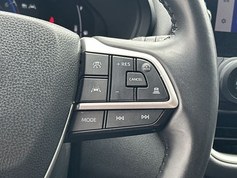 Used 2025 Toyota Grand Highlander AWD image 18