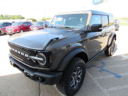 New 2025 Ford Bronco Badlands AWD/4WD image 3
