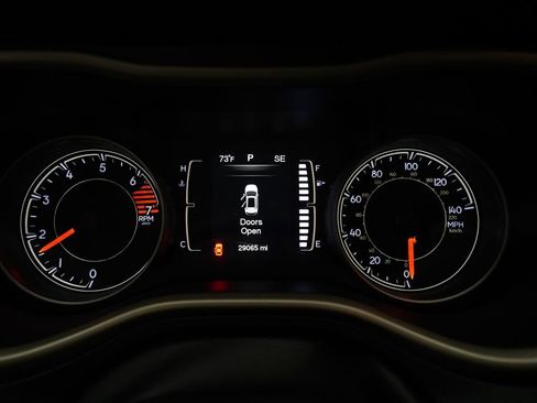 Used 2016 Jeep Cherokee Latitude w/ Safety/Convenience Group image 2