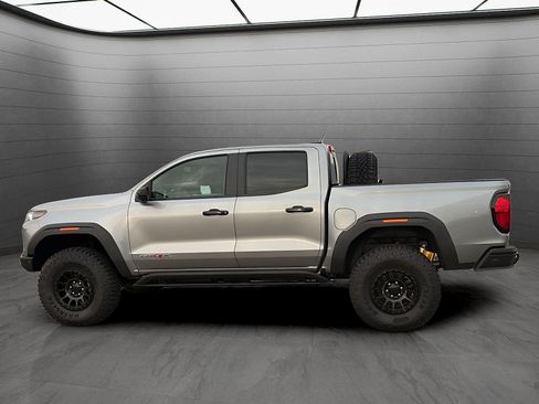 New 2025 GMC Canyon AT4 w/ AT4X AEV Edition AWD/4WD image 2