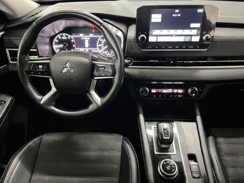 Used 2023 Mitsubishi Outlander SE FWD image 9