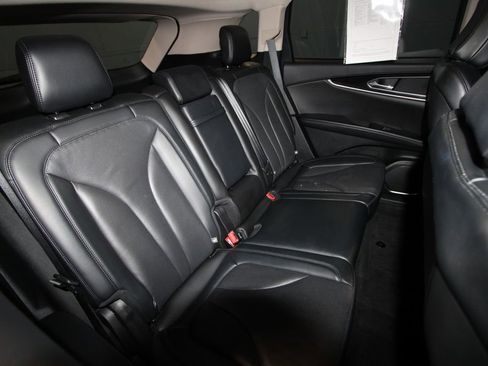 Used 2023 Lincoln Nautilus Reserve w/ Monochromatic Package image 27