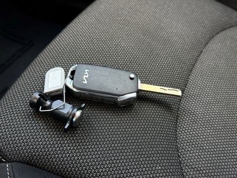 Used 2022 Kia Forte LXS FWD image 38