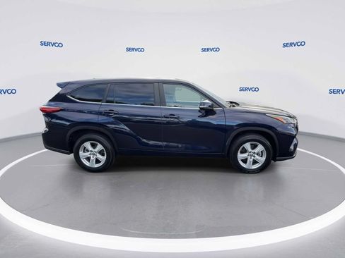 Used 2023 Toyota Highlander L FWD image 10
