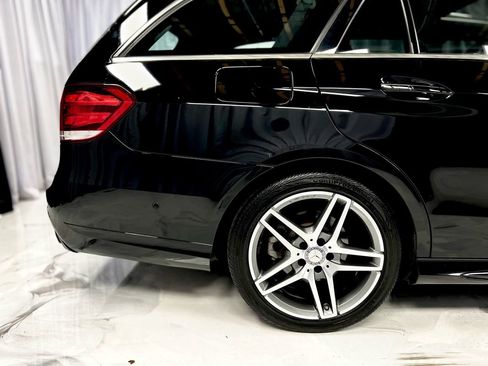 Used 2016 Mercedes-Benz E 350 4MATIC Wagon image 12