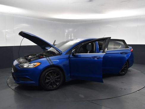 Used 2017 Ford Fusion SE w/ Fusion SE Technology Package FWD image 24