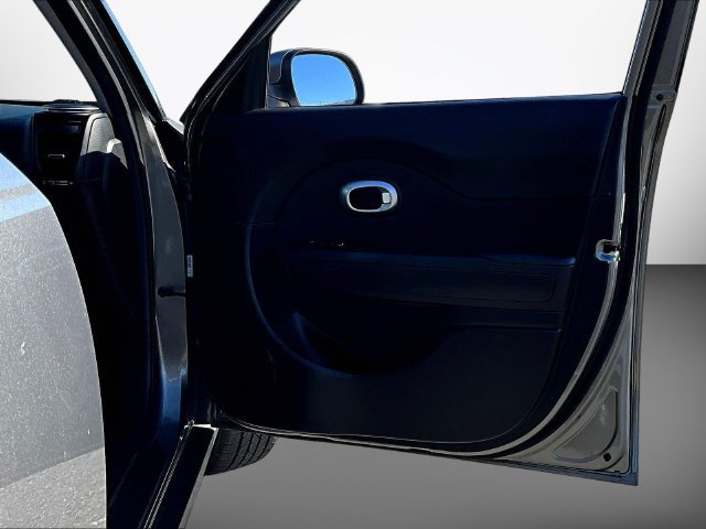 Used 2019 Kia Soul FWD image 33