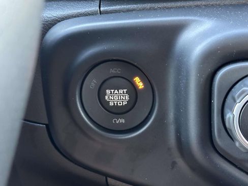 Used 2023 Jeep Gladiator Mojave w/ Cold Weather Group image 24