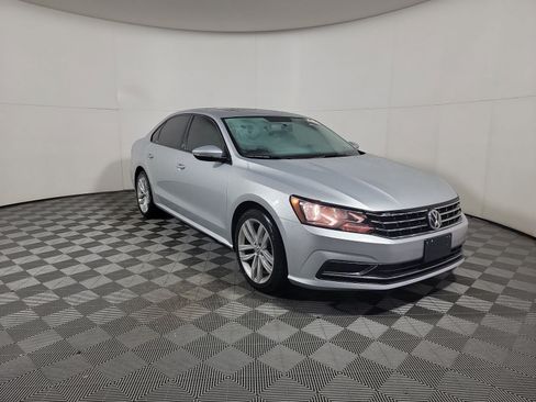 Used 2019 Volkswagen Passat 2.0T Wolfsburg w/ Wheels & Sunroof Package FWD image 3