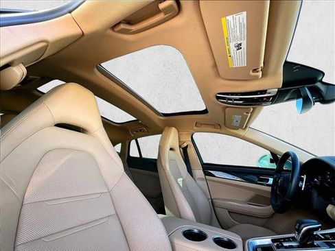 Used 2023 Porsche Panamera 4 image 17