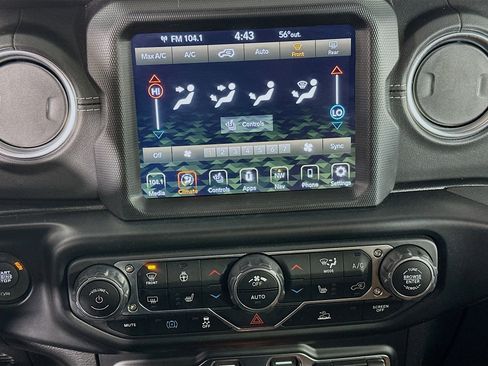 Used 2022 Jeep Wrangler Sahara w/ Cold Weather Group image 23