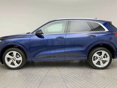 Used 2025 Audi Q5 Premium w/ Premium Plus AWD/4WD image 5