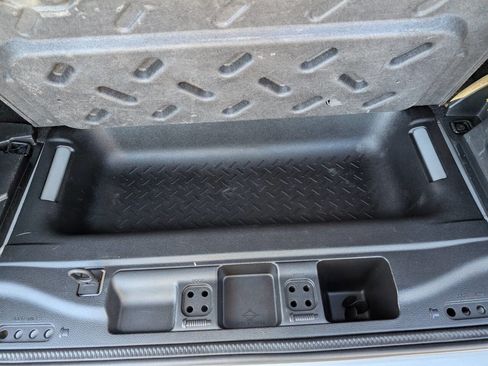 Used 2011 Jeep Wrangler Unlimited 70th Anniversary w/ Dual Top Group image 15