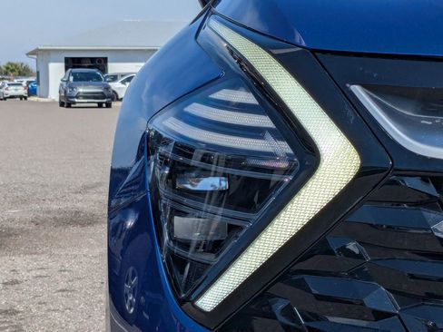 Used 2024 Kia Sportage SX image 10