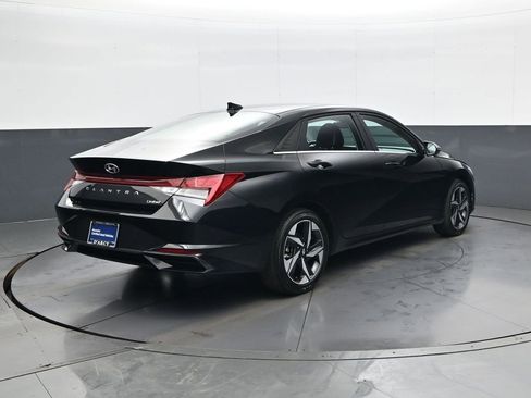 Certified 2023 Hyundai Elantra Limited image 5