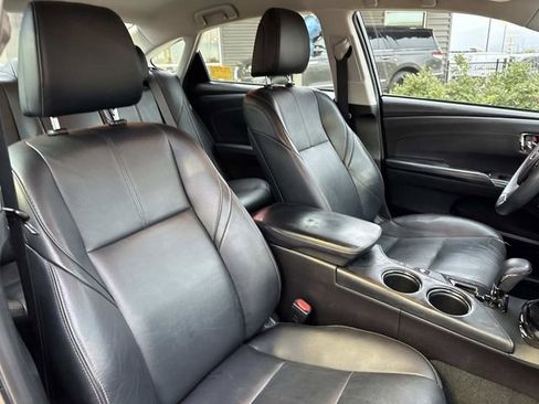 Used 2018 Toyota Avalon XLE image 11