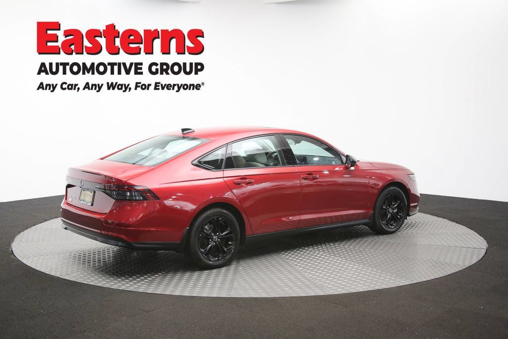 Used 2025 Honda Accord SE image 41