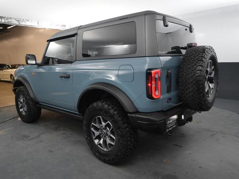 Used 2023 Ford Bronco Badlands image 3