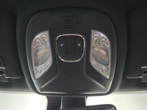 Used 2023 Jeep Compass Sport AWD/4WD image 19