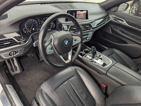 Used 2019 BMW 740i w/ M Sport Package RWD image 24