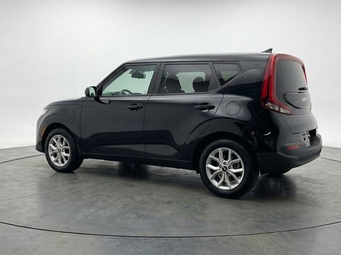 Used 2025 Kia Soul LX w/ LX Technology Package image 6