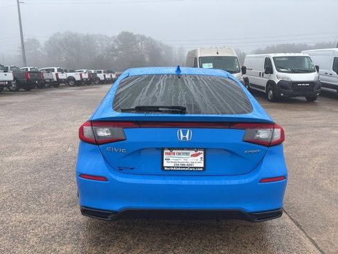 Used 2022 Honda Civic Sport image 6