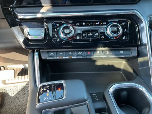 Certified 2024 GMC Sierra 1500 Denali Ultimate AWD/4WD image 17