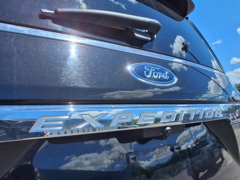 Used 2021 Ford Expedition XLT w/ Black Accent Package image 4