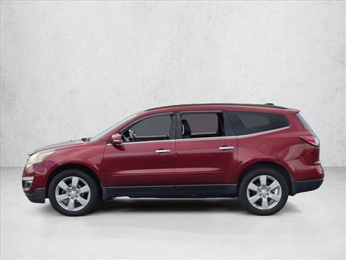 Used 2017 Chevrolet Traverse LT w/ Style and Technology Package FWD image 8