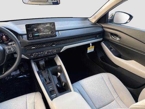 New 2025 Honda Accord SE image 17