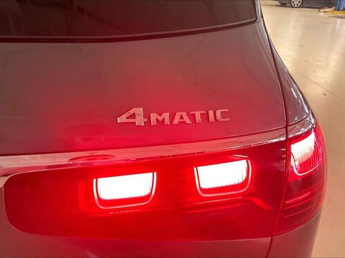 Used 2025 Mercedes-Benz GLS 450 4MATIC image 9