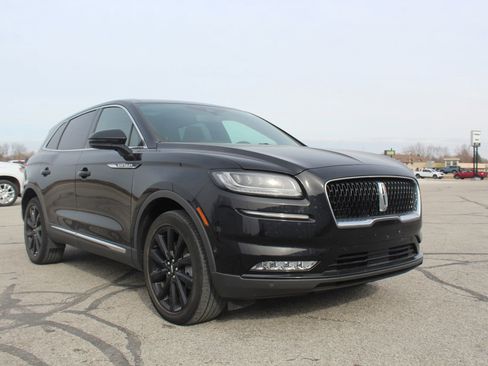 Used 2022 Lincoln Nautilus Reserve w/ Equipment Group 202A image 5